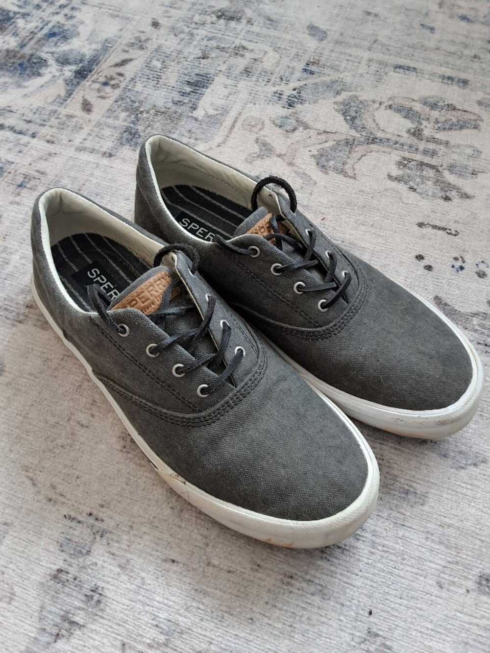 Sperry Sneakers